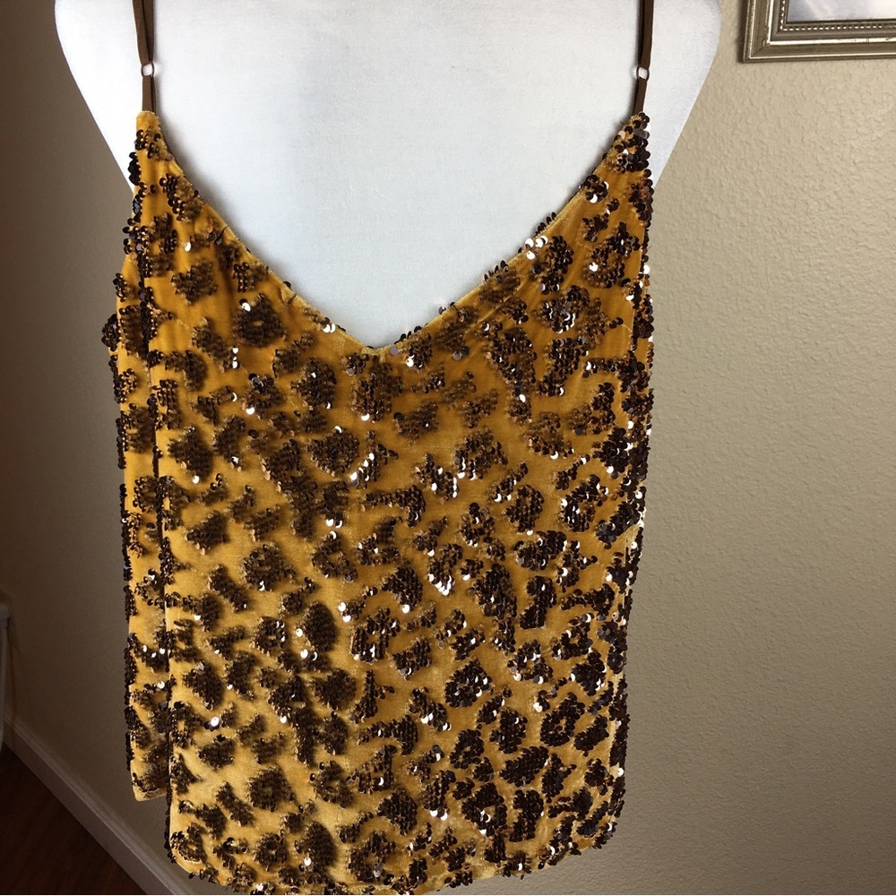 RO & DE by Anthropologie Esther Velvet Sequin Gold Cami Size L - Picture 3 of 12